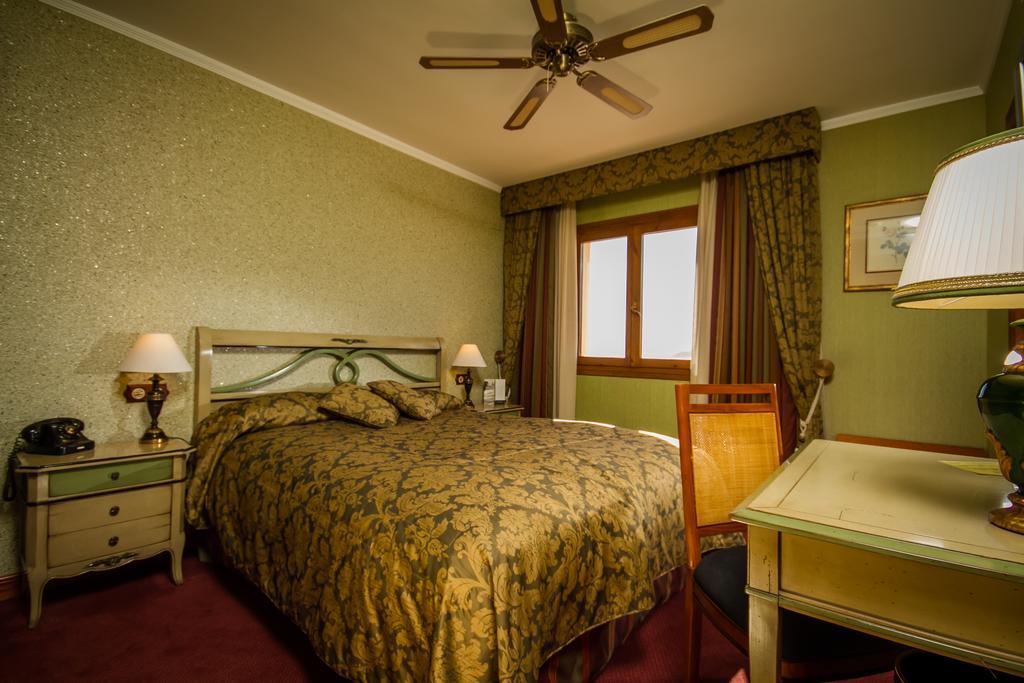 Boutique Hotel La Madrugada بينيسا الغرفة الصورة